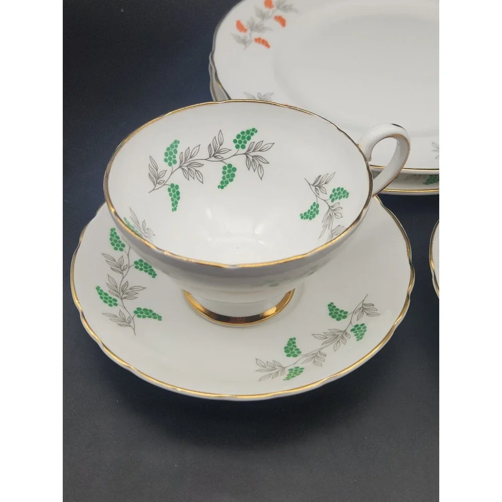 Set Of 2 Tea Cups, Saucers, Salad Plates Crown Staffordshire England Bone China